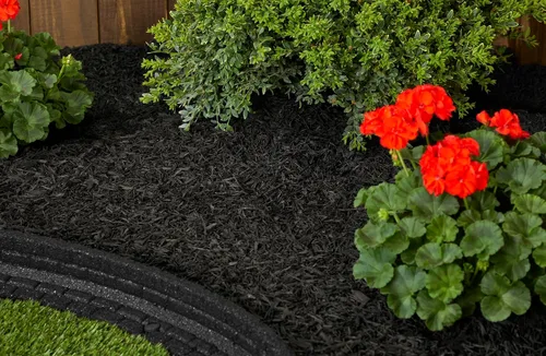 Miniatura 2 de Rubberific Mantillo de goma triturada prémium para jardines, césped y paisajismo, color de larga duración, parece mantillo de madera natural