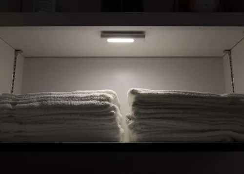 Miniatura 9 de Energizer Luz LED para debajo del gabinete, funciona con pilas, regulable, encendido y apagado manual, inalámbrico, montaje magnético de pared