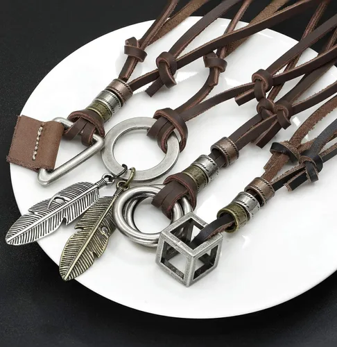 Miniatura 2 de JOERICA 4 collares de cuero para hombres y mujeres, collar de cadena de cubo de plumas vintage ajustable, Cuero, Circonita cúbica
