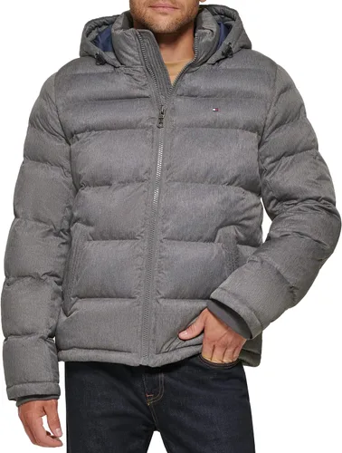 Miniatura 16 de Tommy Hilfiger - Chaqueta acolchada con capucha de relleno alternativo para hombre (tallas estándar y para personas grandes y altas)
