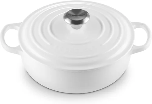 Miniatura 16 de Le Creuset Horno Sauteuse Signature de hierro fundido esmaltado, 3.5 cuartos, Regaliz