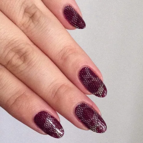 Miniatura 4 de Maniology Sweet & Sultry Nail Stamping Plate Diseño de arte de uñas bordado y encaje, diseño de manicura atrevido y sexy, patrones de encaje DIY
