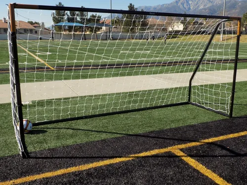 Miniatura 8 de AYSO - Portería de fútbol de tamaño reglamentario juvenil Premier de 12 x 6 pies con red resistente a la intemperie de 0.157 in. Marco con Negro