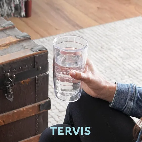 Miniatura 9 de Taza aislante Tervis Peanuts Multi-Snoopy de doble pared hecha en Estados Unidos mantiene las bebidas frías y calientes, 16 onzas, transparente