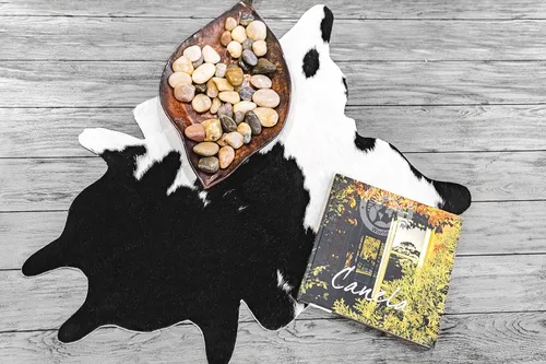 Miniatura 2 de Sunshine Cowhides Alfombra pequeña de piel de vaca 100 % genuina, color blanco y negro, alfombra de piel de animal de estilo moderno y alfombra