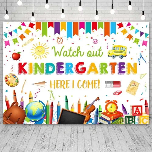 Miniatura 4 de AIBIIN Fondo de 7 x 5 pies para jardín de infantes para el regreso a la escuela, con texto en inglés "Watch Out Kindergarten Here I Come", Blanco