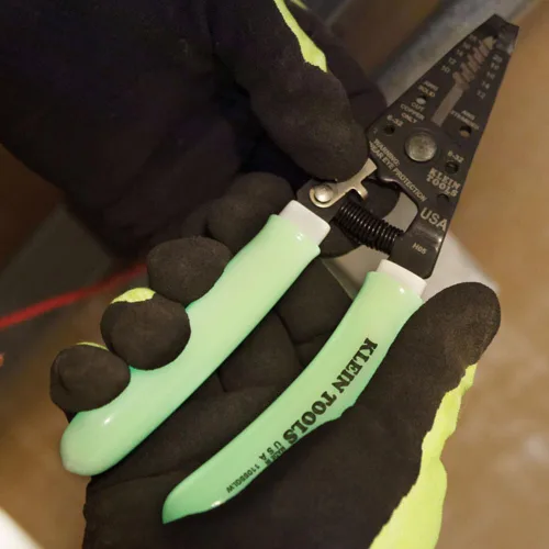 Miniatura 4 de Klein Tools 11055GLW Pelacables/cortador, fabricado en Estados Unidos, pelador/cortador Klein-Kurve, sólido de 10-18 AWG, cable trenzado de 12-20