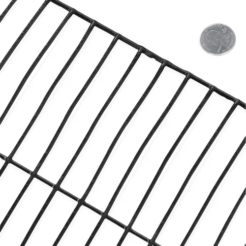 Fencer Wire Malla de alambre soldada con revestimiento de vinilo negro calibre 16, tamaño 0.5 pulgadas por 3 pulgadas (4 pies x 50 pies)