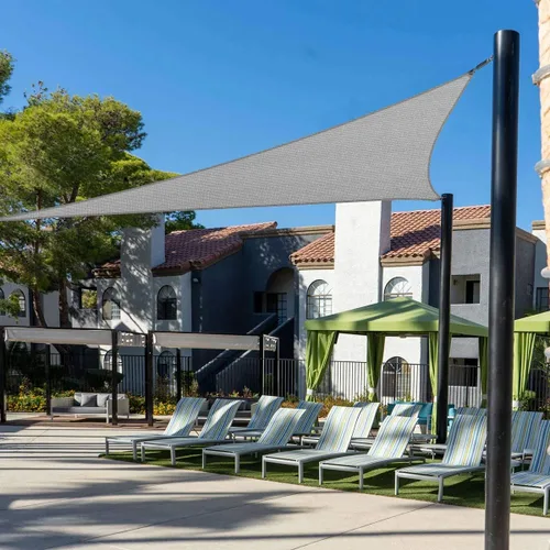 Miniatura 6 de Toldo Vela Triangular Gris de 11' x 11' x 16' pies, Pantalla de Tela de Refugio Toldo con 95% de Bloqueo UV para Patio Exterior y Jardín Trasero