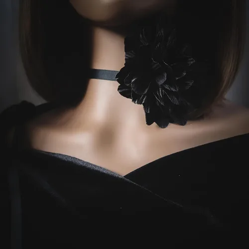 Miniatura 5 de Gargantilla negra con cordones de flores de camelia para mujeres y niñas