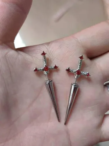 Miniatura 3 de Aretes de espada gótica para mujeres y hombres, aretes de espada gótica, aretes de cruz genial, aretes de hiphop, aretes de daga punk, regalos