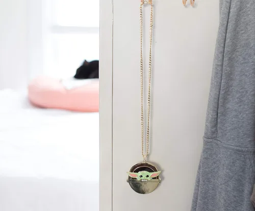 Miniatura 6 de Star Wars The Mandalorian Baby Yoda en cadena de oro, collar con tapa magnética para decoración, colgante de base de metal único duradero