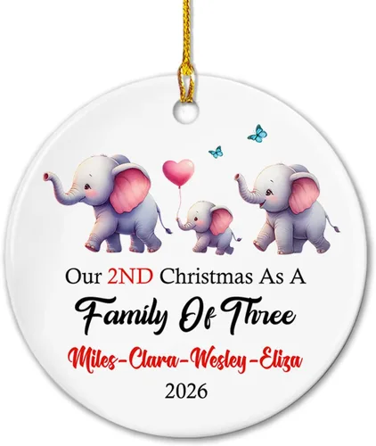 Miniatura 10 de Adorno de cerámica personalizado de cinco medias con nombres y año personalizados, nuestra primera Navidad como familia de cinco, nuestros primeros