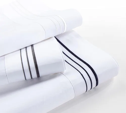 Miniatura 2 de HiEnd Accents - Juego de funda de edredón de 3 piezas, tamaño King, color blanco con bordado gris, ropa de cama de algodón de lujo de estilo moderno