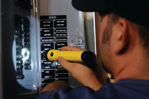 Miniatura 4 de Streamlight 76413 PolyStinger LED HAZ-LO Linterna recargable intrínsecamente segura con cargador de CA de 120 voltios, amarillo - 130 lúmenes