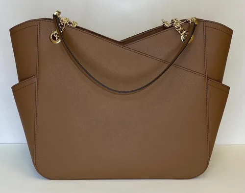 Miniatura 8 de Michael Kors Jet Set - bolsa de hombro para viaje con cadena grande, cartera triple Michael Kors Jet Set.