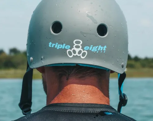Miniatura 5 de Triple Eight Sweatsaver Halo - Casco de agua, goma negra Carbon Matte