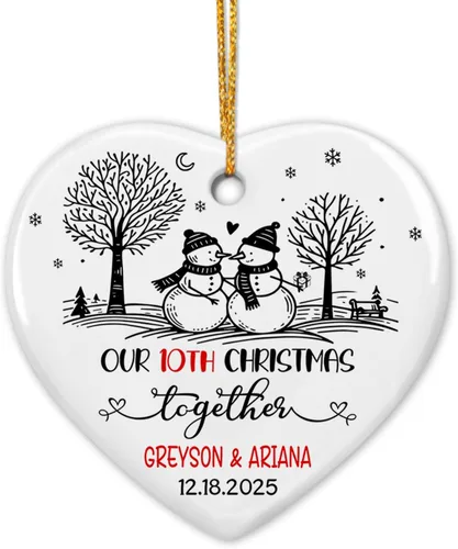Miniatura 10 de Adorno de cerámica personalizado para la primera Navidad, nombres personalizados para parejas, regalo de primer adorno de Navidad para recién