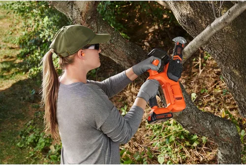 Miniatura 6 de BLACK+DECKER 20V MAX Kit de motosierra de poda, incluye batería y cargador (BCCS320C1)