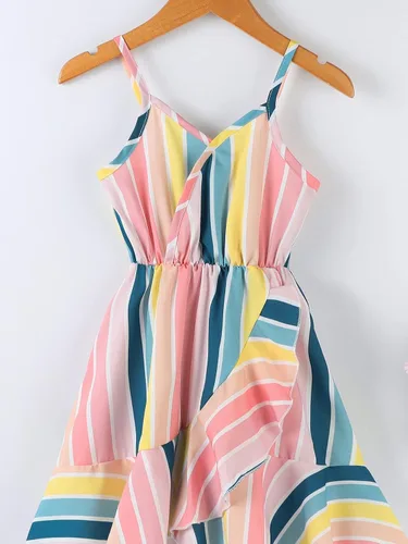 Miniatura 3 de WDIRARA Vestido de tirantes de cintura alta con dobladillo con volantes y rayas para niñas pequeñas