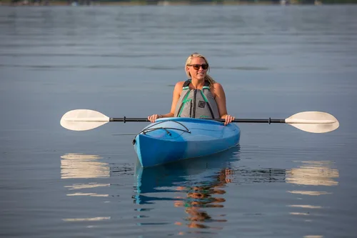 Miniatura 5 de Onyx Chaleco de remo dinámico MoveVent aprobado por la Guardia Costera y Transporte de Estados Unidos para adultos para kayak, piragüismo, surf