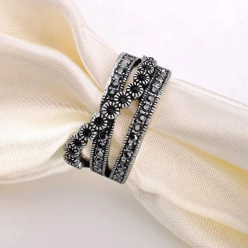 Miniatura 4 de Mytys Crossover Statement Rings for Women 18k Gold Band Ring Black Marcasite Wide Chunky Twist Rings