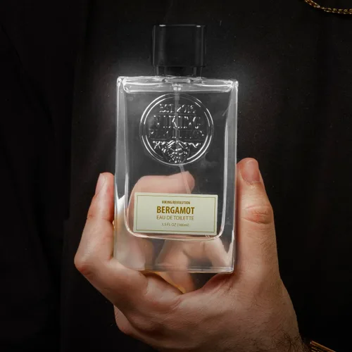 Miniatura 7 de Viking Revolution Colonia de bergamota para hombre, vibrante colonia en espray para hombre, perfume cítrico con notas de pimienta rosa, laudán