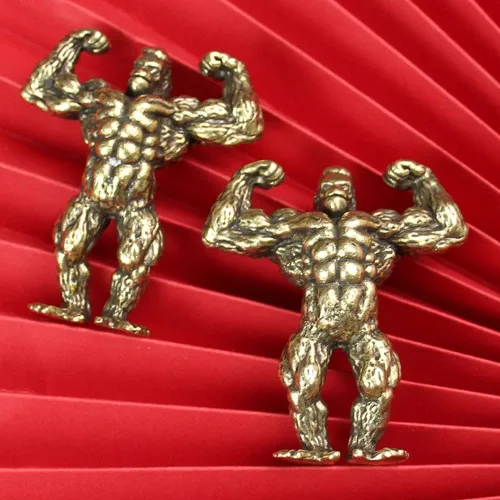 Miniatura 6 de Wwxuanke - 1 pieza de decoración de gorila muscular de cobre macizo, figura en miniatura de culturista de latón, decoración de escritorio, regalo