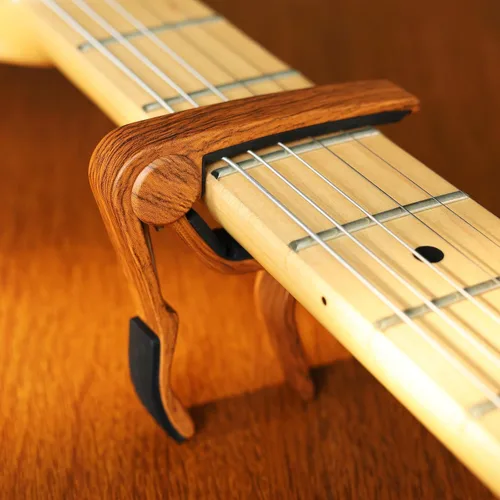 Miniatura 5 de WINGO Cejilla de guitarra para guitarras acústicas y eléctricas, color palo de rosa con 5 púas Color de palisandro
