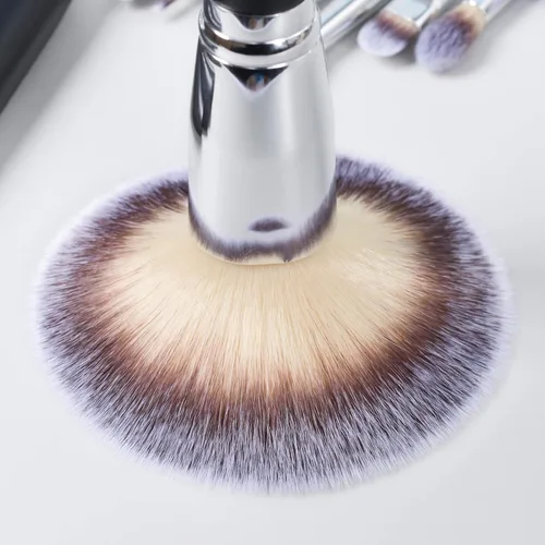 Miniatura 8 de Bueart Design 19 piezas Juego de brochas de maquillaje ULTRA SUAVE con etiqueta negra Incluye brocha grande para polvo, brocha plana para base