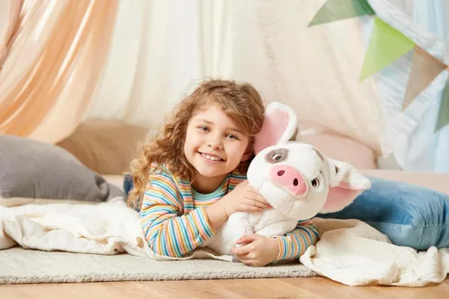 Miniatura 4 de Disney Store Peluche oficial de Pua, Moana, mediano de 13 pulgadas, personaje icónico de peluche con ojos bordados y características de felpa suave
