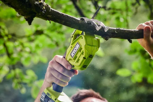 Miniatura 2 de Ryobi RY18PSA-0 18V ONE+ Sierra de podar inalámbrica de 5.906 in (herramienta desnuda)