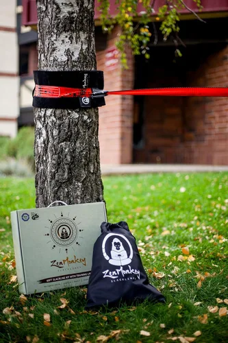 Miniatura 7 de Kit de Slackline ZenMonkey con línea de entrenamiento superior, entrenador de brazo, protectores de árbol, bolsa de transporte de tela
