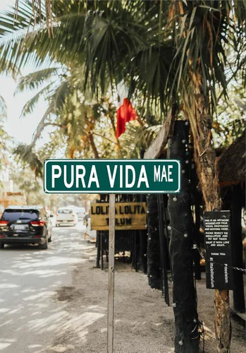 Miniatura 4 de Pura Vida Mae - Letrero de calle con tema de Costa Rica, de 16 x 4 pulgadas, divertido letrero de hojalata para surfistas de playa, tema de Tico