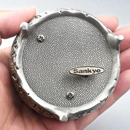 Miniatura 2 de ROSIKING Caja de Música Redonda de Metal de Aleación en Relieve de Cuerda Antigua Cajas Musicales de Joyería Regalos de Navidad Cumpleaños Día