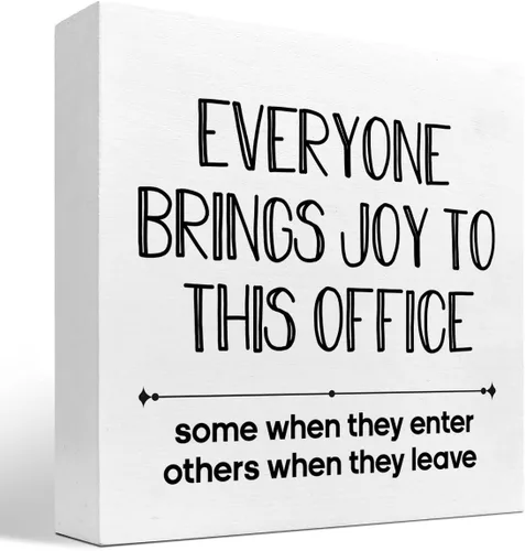 Letrero de madera con texto en inglés "Everyone Brings Brings to This Office", divertido letrero de madera para oficina en casa, estante y