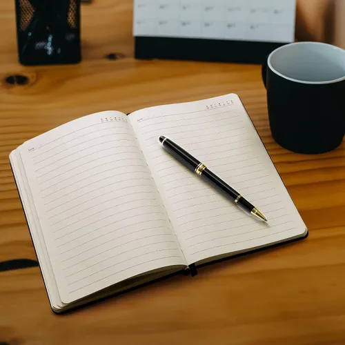 Miniatura 7 de Cuaderno de cuero A5 con bolígrafo, 200 páginas de tapa dura con bolsillo, diario de papel forrado grueso de 3.53 oz/m² para hombres y mujeres, gran