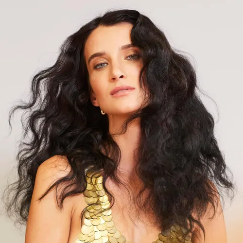 Miniatura 9 de Bumble and bumble. Bond-Building Hair Repair Shampoo Strengthens and Prevents Breakage Smooths Frizz, Adds Shine For Damaged Curly, Wavy