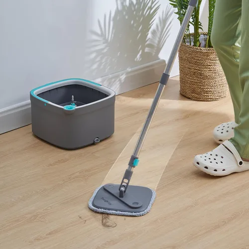 Miniatura 7 de Trapeador giratorio y cubo con compartimentos separados para agua limpia y sucia, versión mejorada 2025 con cepillo lateral y mango de pie, Gris