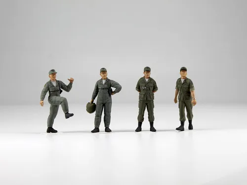 Miniatura 3 de ICM 53101 - US Helicopter Pilots (1960s-1970s) (100% Nuevos moldes) - Escala 1:35