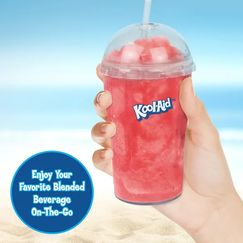 Miniatura 3 de Nostalgia Kool-Aid Slush 'N Go - Licuadora personal para batidos, granizados, batidos y mezclas de frutas, incluye dos botellas de viaje de 15