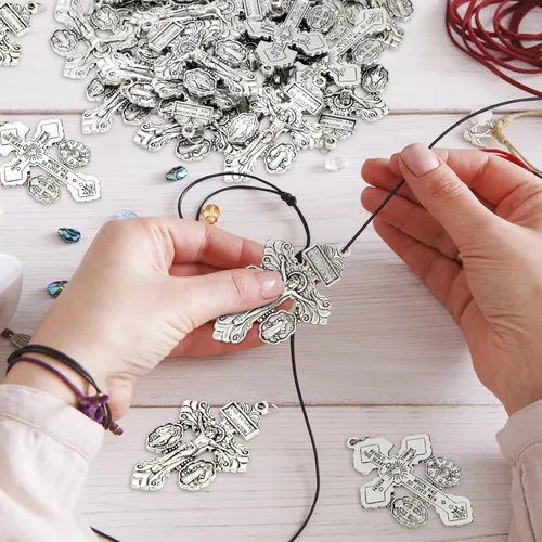 Miniatura 5 de 30 piezas de crucifijo católico para hacer rosarios a granel, dijes de cruz colgantes de 2.2 pulgadas, crucifijo de perdón para rosarios, Plateado
