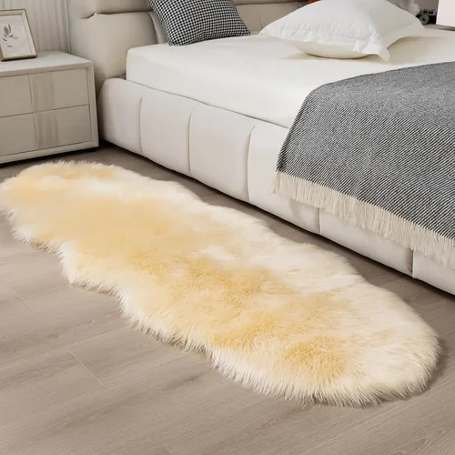 Alfombra de piel sintética de 2 x 6 pies, color beige, lavable a máquina, súper suave, esponjosa, alfombra de piel de oveja mullida para dormitorio,