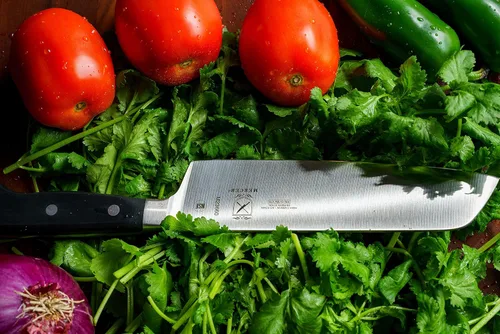 Miniatura 5 de Cuchillo de chef, Mercer Culinary Renaissance, forjado de 8 pulgadas, cuchillo de pelar forjado 63.5 cm , 2.5", Negro