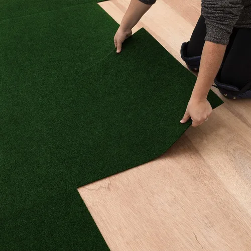 Miniatura 14 de Mohawk Home Baldosa de alfombra de 24" x 24" para interiores/exteriores, altura de pelo de 0.25", despegar y pegar, poliéster negro, (15 baldosas)