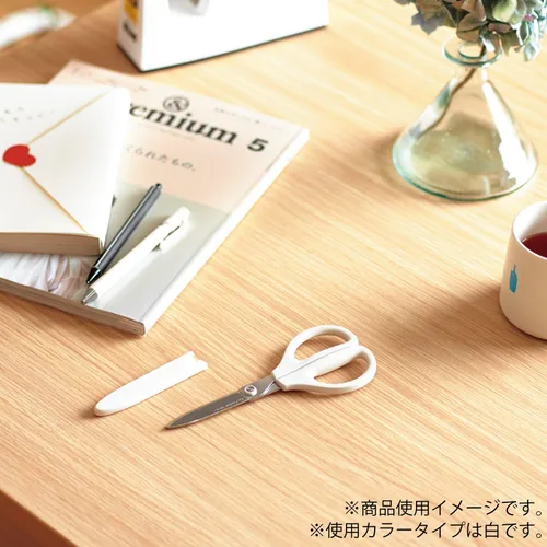 Miniatura 5 de Tijeras sin pegamento Kokuyo Saxa, blancas, hoja 3D, empuñadura simétrica para diestros y zurdos, con tapa de seguridad, importadas de Japón Blanco