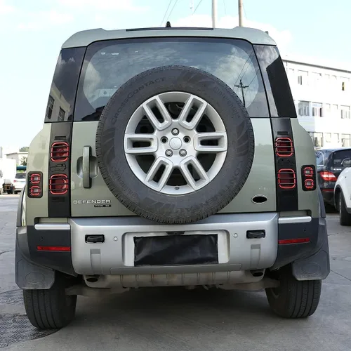 Miniatura 5 de YIWANG Cubierta de protección de luz trasera de coche ABS negra para Land Rover Defender 90 110 2020-2022
