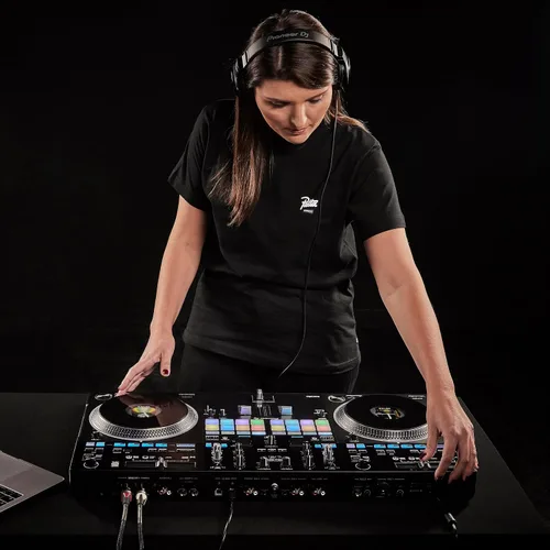 Miniatura 11 de Pioneer DJ DDJ-REV7 Controlador de DJ Serato de 2 decks