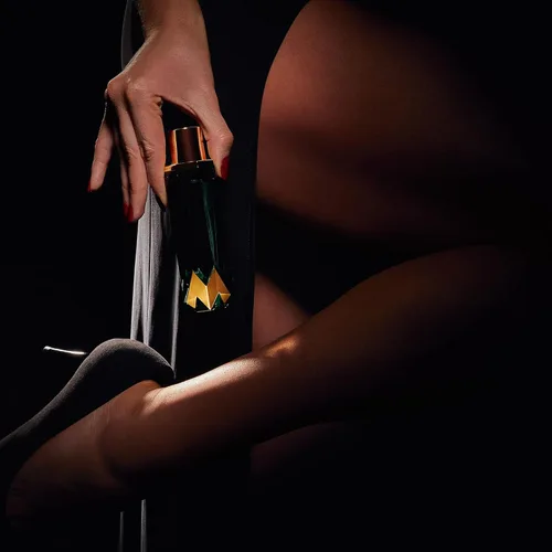 Miniatura 4 de Jade de - Perfume para mujer - Aroma dulce, afrutado y floral - Se abre con notas de bergamota y grosella negra - Perfecto para una cita nocturna