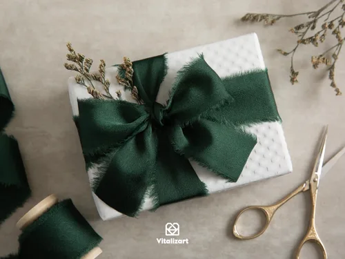 Miniatura 4 de Vitalizart Cinta de satén de seda de 1 pulgada x 15 yardas, carrete de madera verde oscuro, cinta deshilachada hecha a mano para envolver regalos